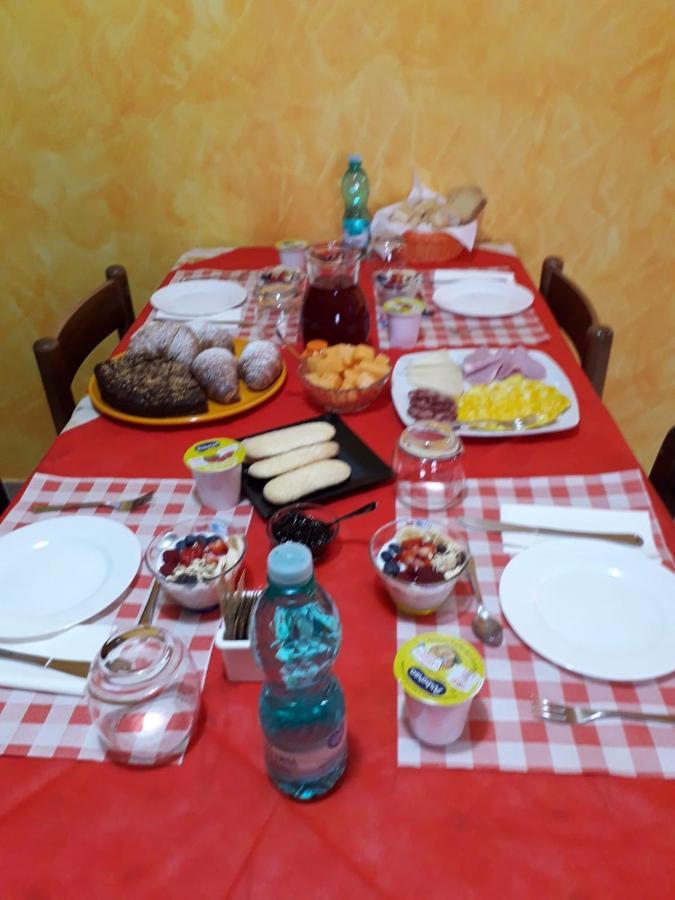 B&B Il Girasole SantʼAnna Arresi 外观 照片