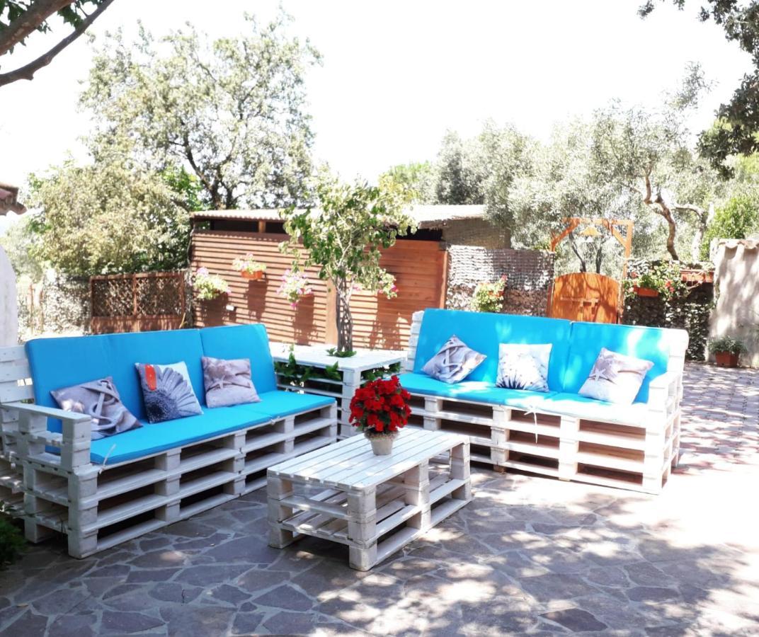 B&B Il Girasole SantʼAnna Arresi 外观 照片
