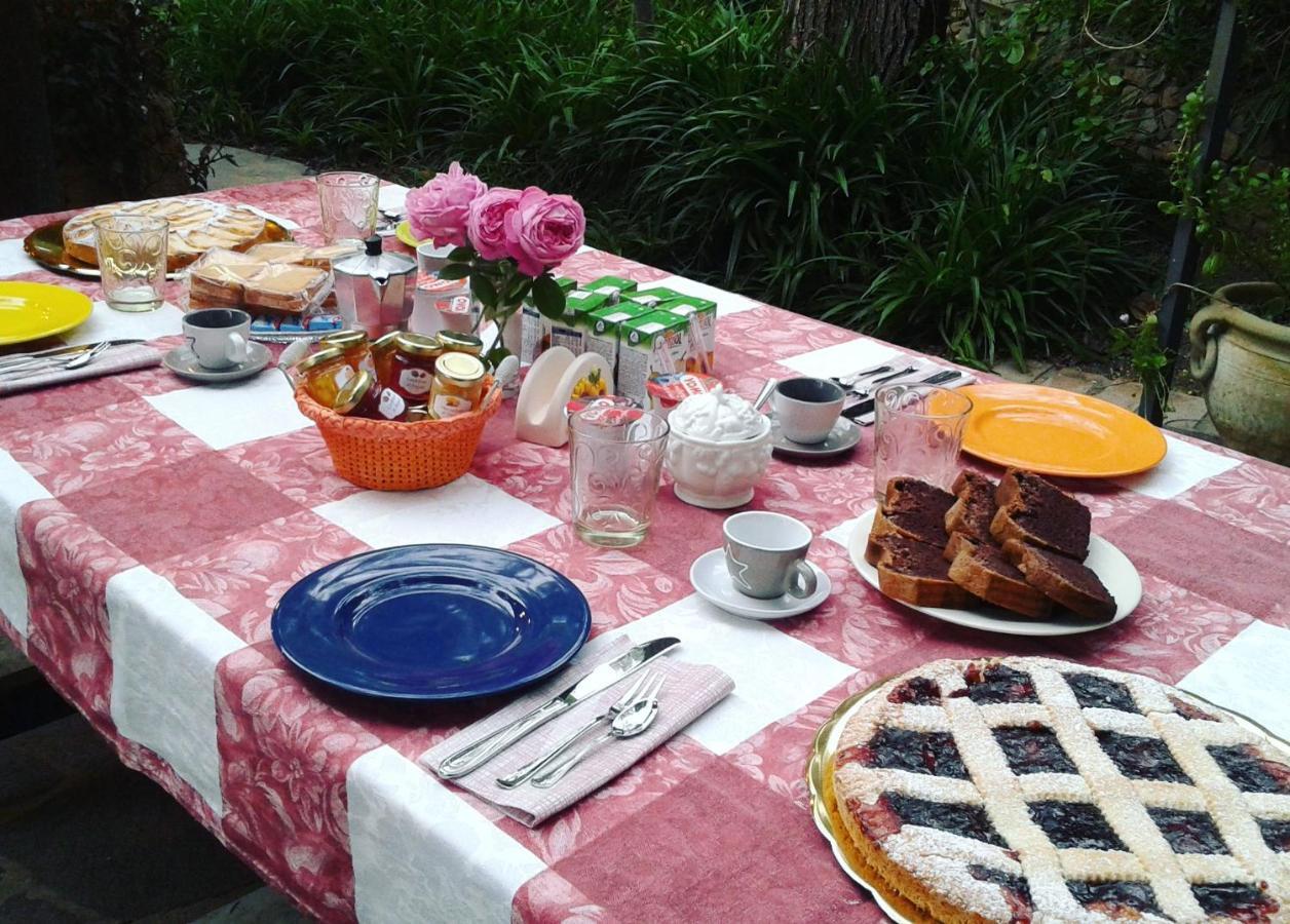 B&B Il Girasole SantʼAnna Arresi 外观 照片
