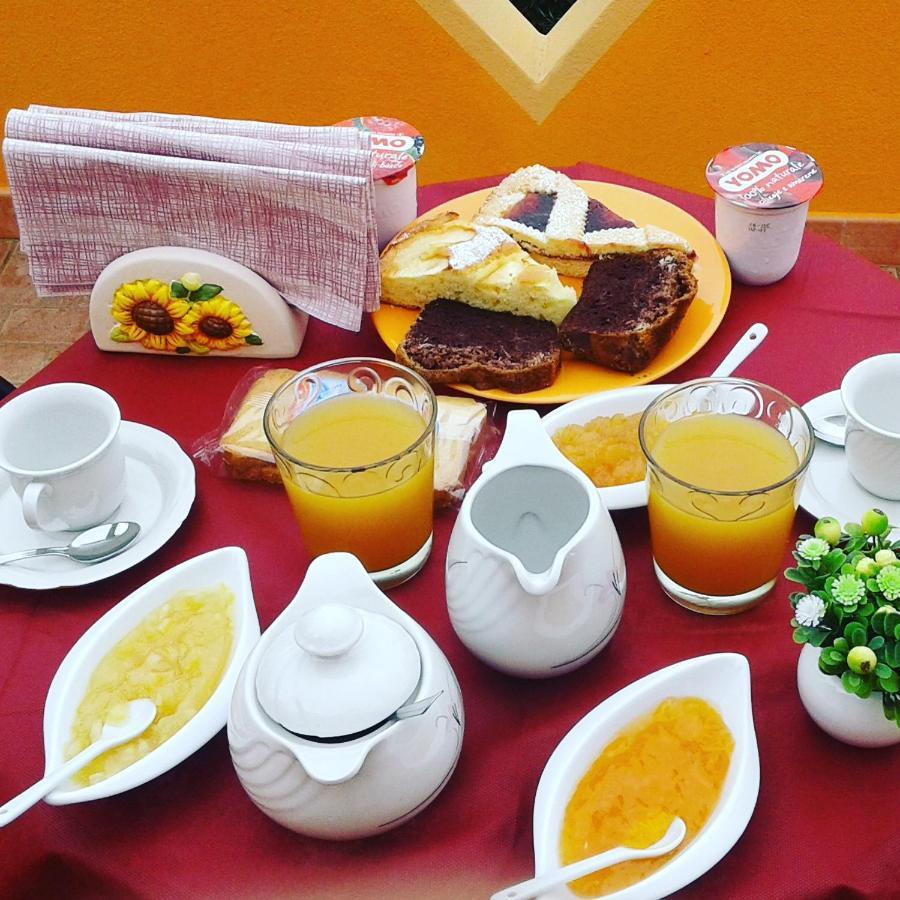 B&B Il Girasole SantʼAnna Arresi 外观 照片
