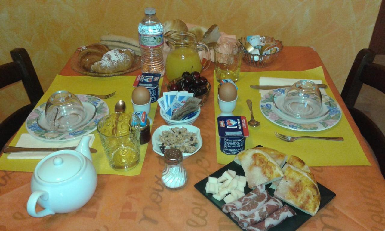 B&B Il Girasole SantʼAnna Arresi 外观 照片