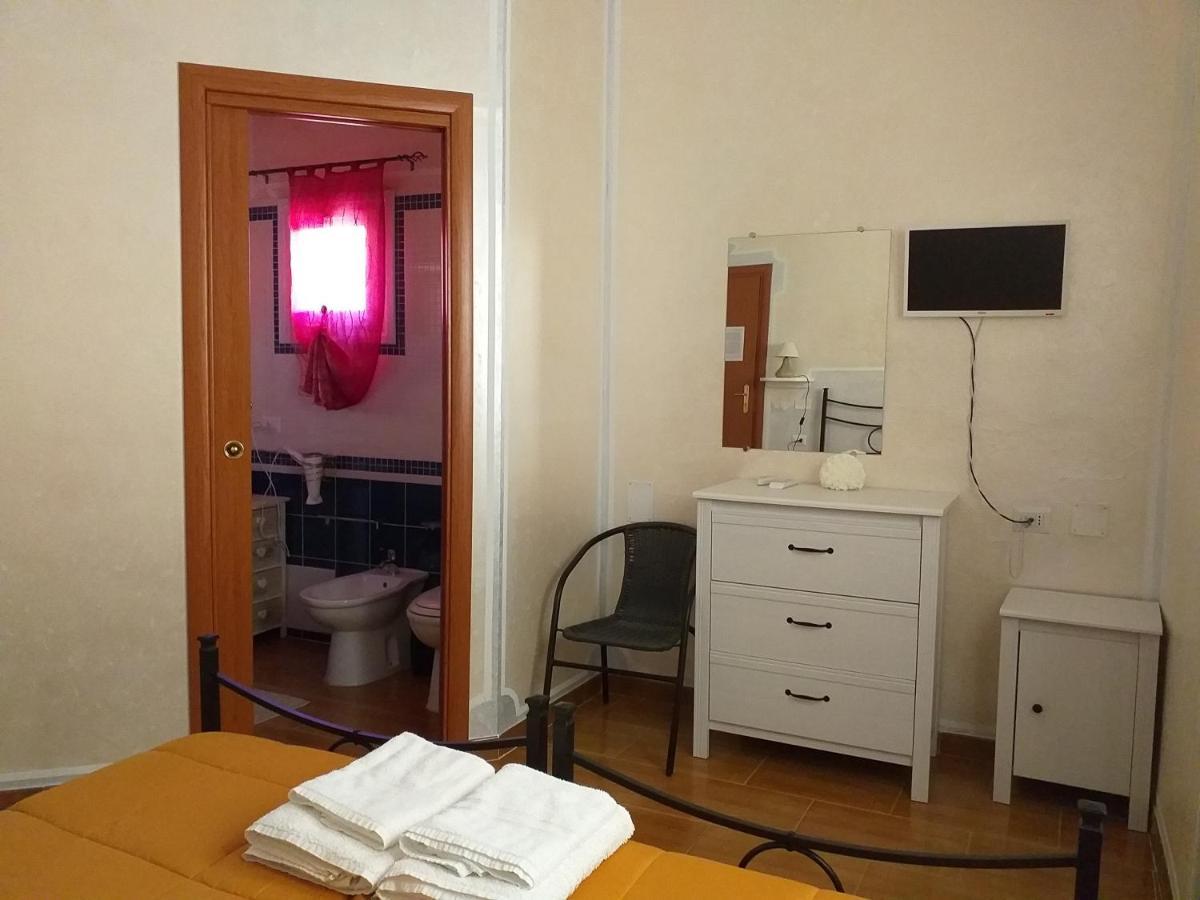 B&B Il Girasole SantʼAnna Arresi 外观 照片