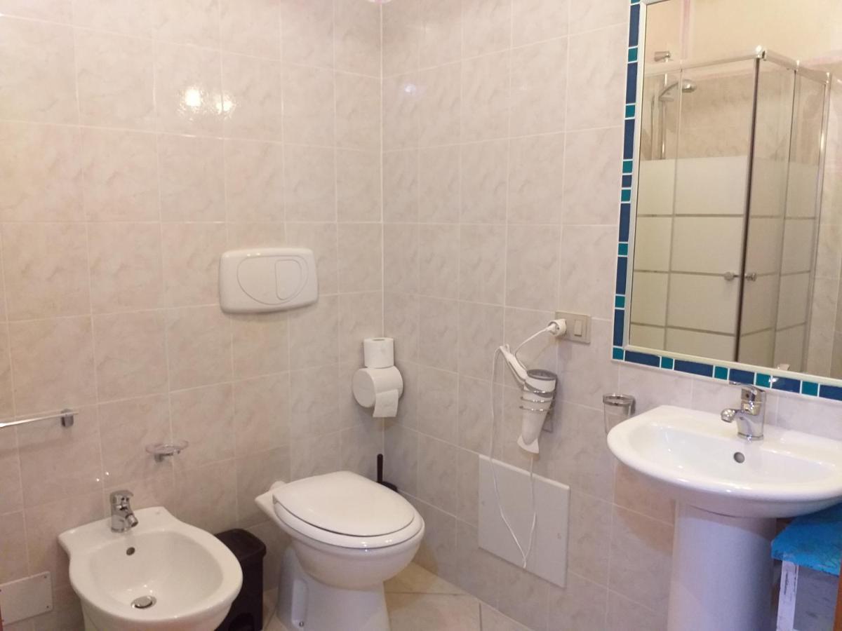 B&B Il Girasole SantʼAnna Arresi 外观 照片