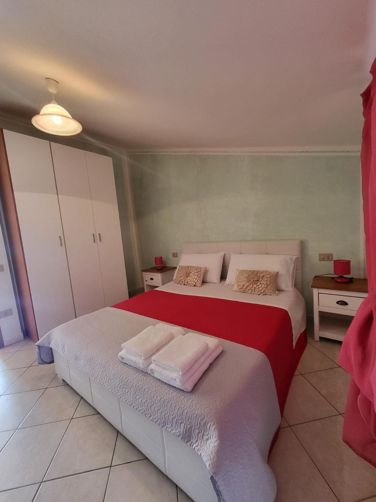 B&B Il Girasole SantʼAnna Arresi 外观 照片