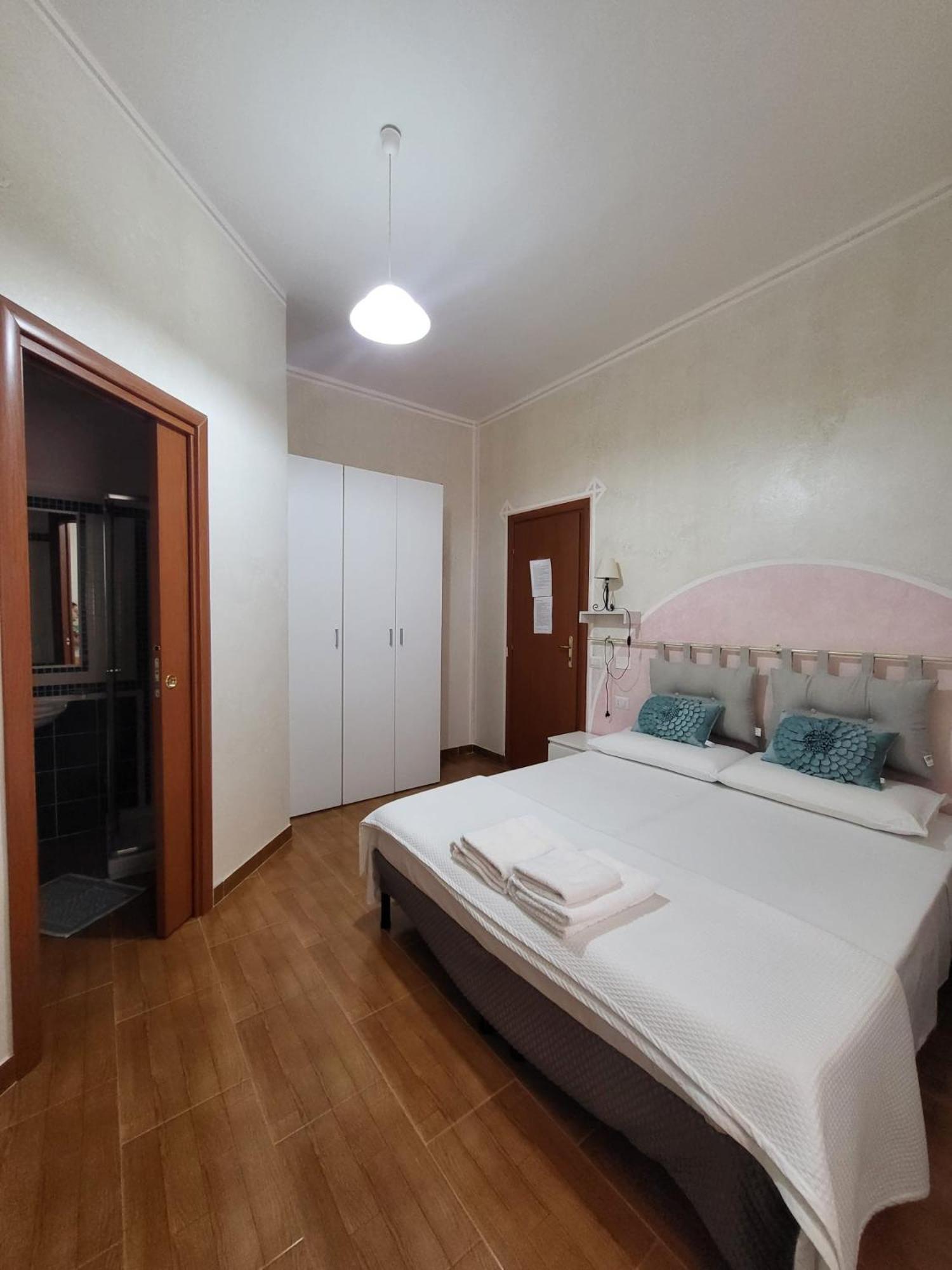B&B Il Girasole SantʼAnna Arresi 外观 照片